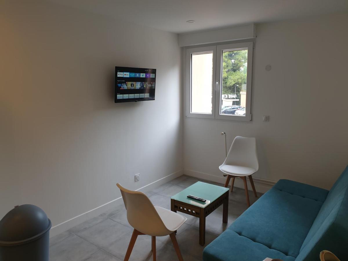 Appartements Renove 2023 Proche Aeroport 5Min, Gare Sncf 2 Min, Tramway Au Pied De L'Immeuble , Parking Possible, Renovated Apartments 2023 Near The Airport 5 Min, Train Station 2 Min, Tram Next To The Building 1 Min, Parking Possible Nice Bagian luar foto