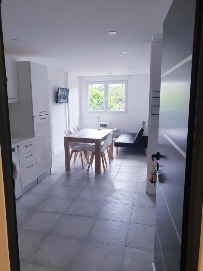 Appartements Renove 2023 Proche Aeroport 5Min, Gare Sncf 2 Min, Tramway Au Pied De L'Immeuble , Parking Possible, Renovated Apartments 2023 Near The Airport 5 Min, Train Station 2 Min, Tram Next To The Building 1 Min, Parking Possible Nice Bagian luar foto