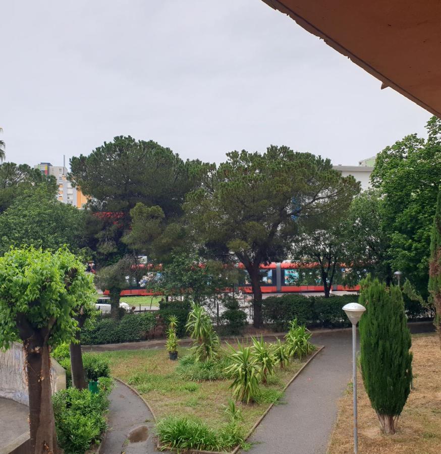 Appartements Renove 2023 Proche Aeroport 5Min, Gare Sncf 2 Min, Tramway Au Pied De L'Immeuble , Parking Possible, Renovated Apartments 2023 Near The Airport 5 Min, Train Station 2 Min, Tram Next To The Building 1 Min, Parking Possible Nice Bagian luar foto