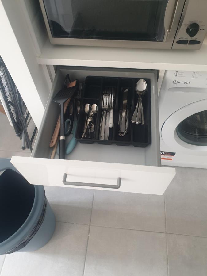 Appartements Renove 2023 Proche Aeroport 5Min, Gare Sncf 2 Min, Tramway Au Pied De L'Immeuble , Parking Possible, Renovated Apartments 2023 Near The Airport 5 Min, Train Station 2 Min, Tram Next To The Building 1 Min, Parking Possible Nice Bagian luar foto