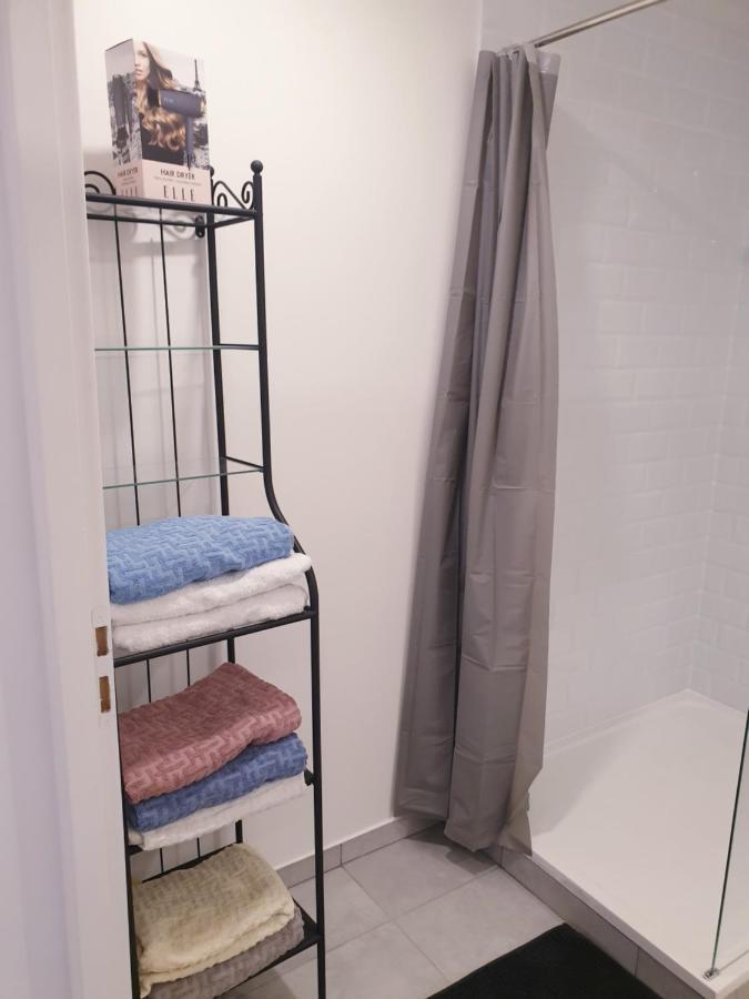 Appartements Renove 2023 Proche Aeroport 5Min, Gare Sncf 2 Min, Tramway Au Pied De L'Immeuble , Parking Possible, Renovated Apartments 2023 Near The Airport 5 Min, Train Station 2 Min, Tram Next To The Building 1 Min, Parking Possible Nice Bagian luar foto