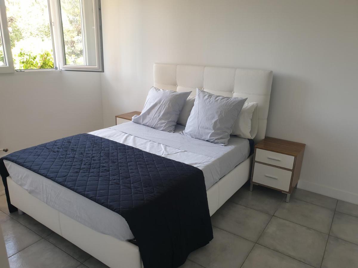 Appartements Renove 2023 Proche Aeroport 5Min, Gare Sncf 2 Min, Tramway Au Pied De L'Immeuble , Parking Possible, Renovated Apartments 2023 Near The Airport 5 Min, Train Station 2 Min, Tram Next To The Building 1 Min, Parking Possible Nice Bagian luar foto